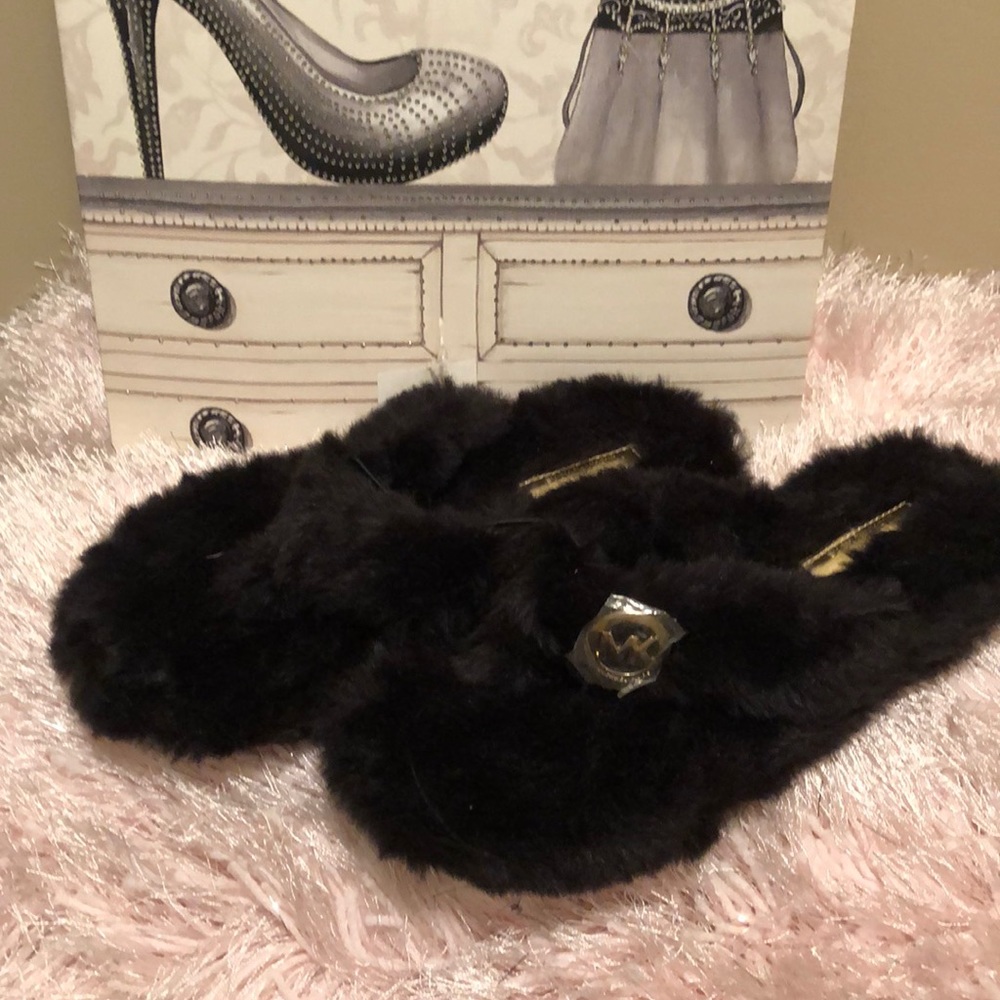 Michael Kors Faux Fur Flip Flips Sandals NWOT